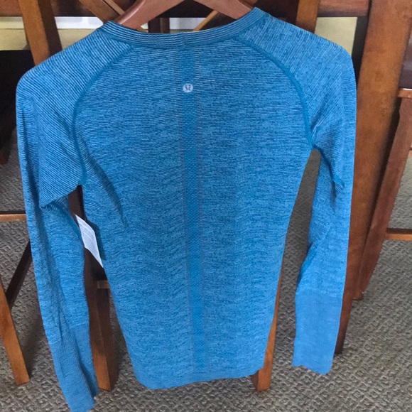 Lululemon swiftly tech LS 6 - Picture 6 of 8